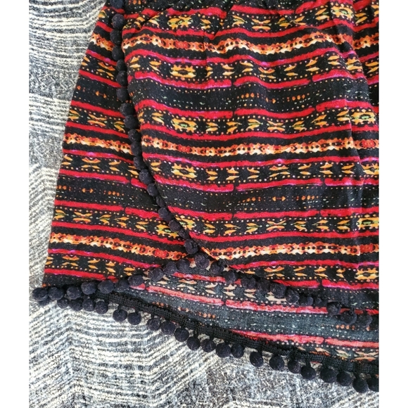 Shorts - Picture 3 of 4